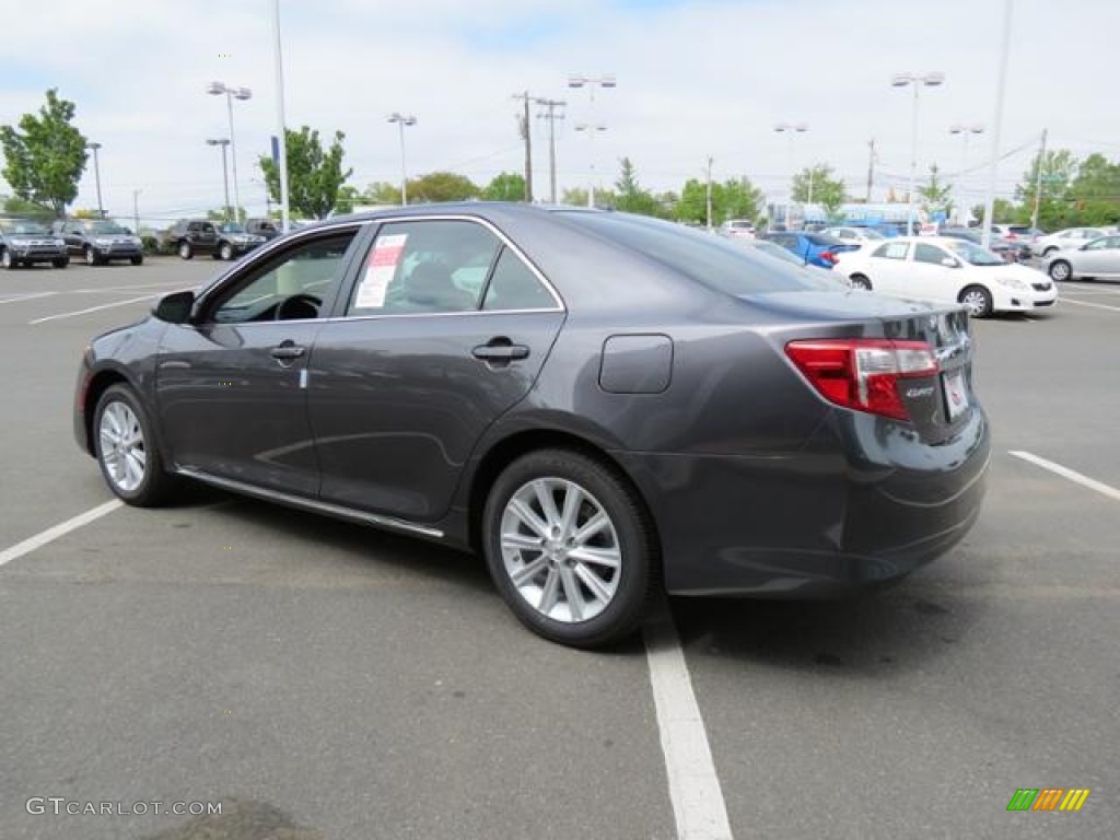 2013 Camry XLE - Magnetic Gray Metallic / Ash photo #22