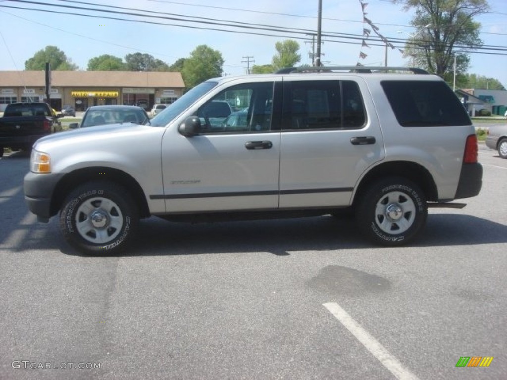 2004 Explorer XLS - Silver Birch Metallic / Graphite photo #3