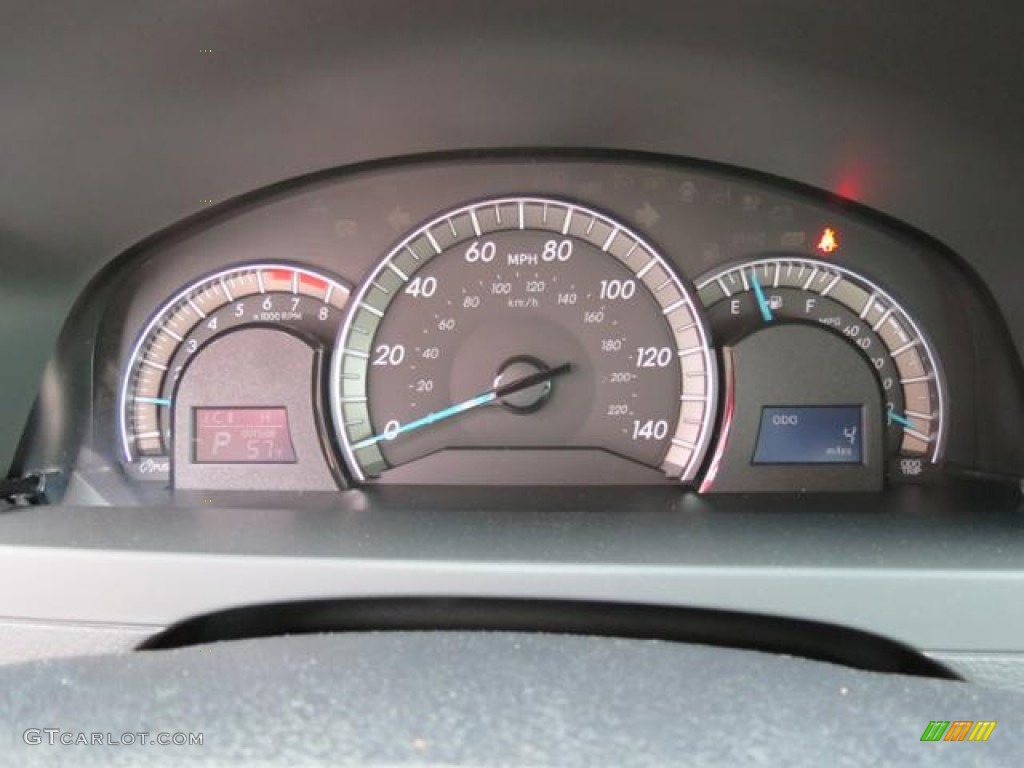 2013 Camry SE - Magnetic Gray Metallic / Black photo #11