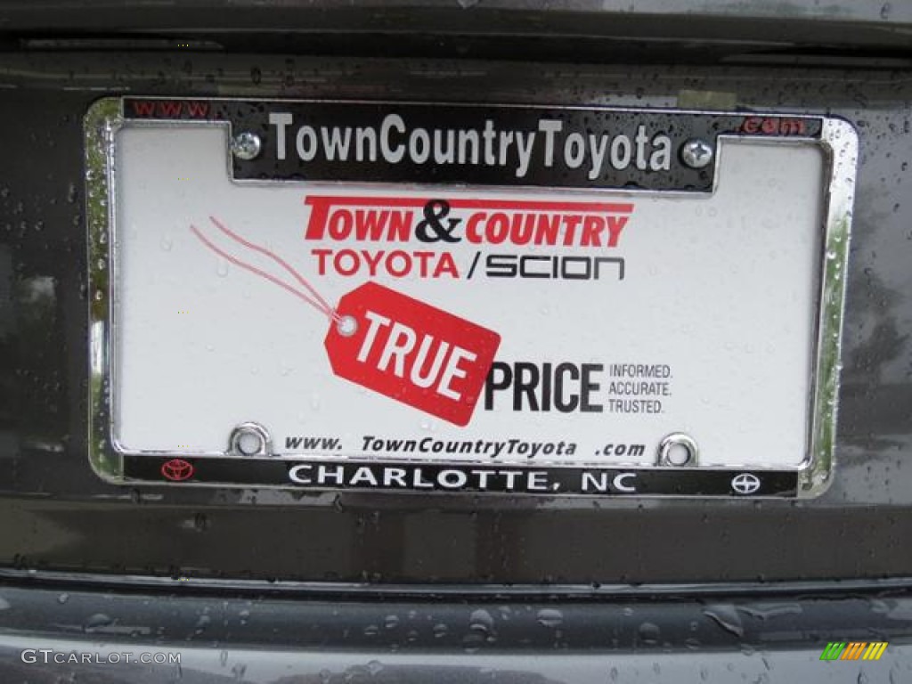 2013 Camry SE - Magnetic Gray Metallic / Black photo #21