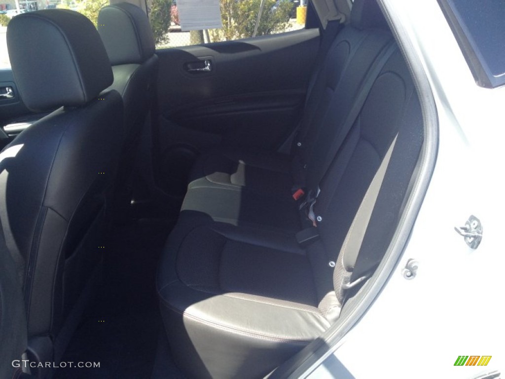 2011 Rogue SL AWD - Silver Ice Metallic / Black photo #7