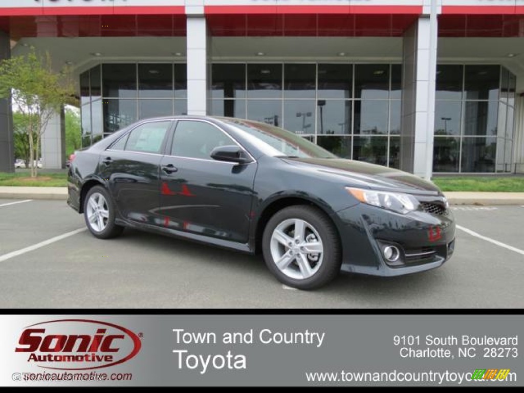 2013 Camry SE - Magnetic Gray Metallic / Black photo #1