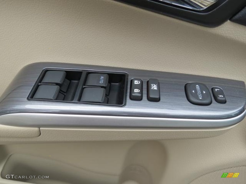 2013 Camry Hybrid XLE - Attitude Black Metallic / Ivory photo #10