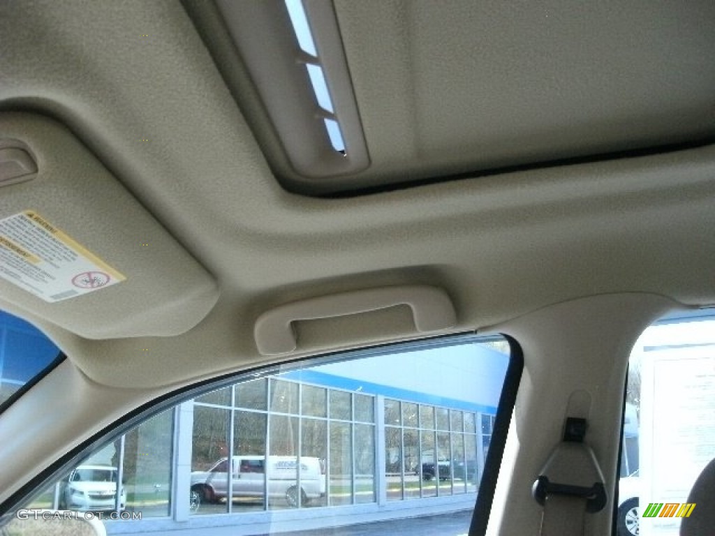 2003 Impala  - White / Medium Gray photo #15