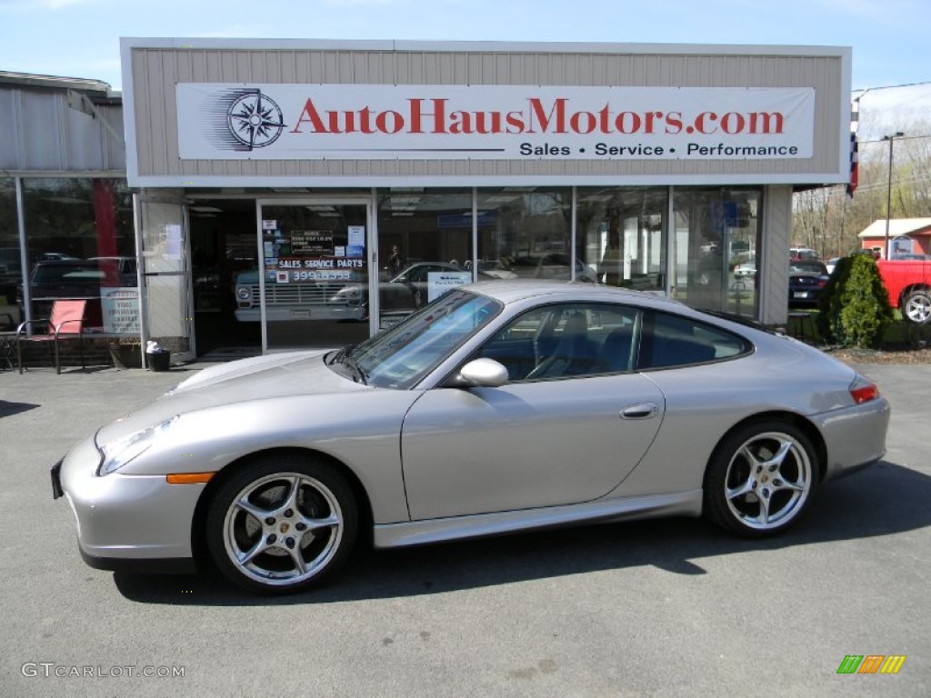 GT Silver Metallic Porsche 911