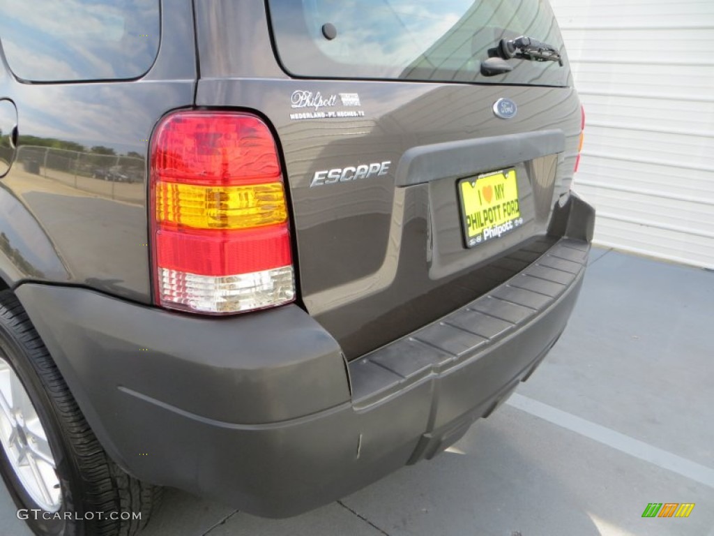 2007 Escape XLS - Dark Stone Metallic / Medium/Dark Pebble photo #22