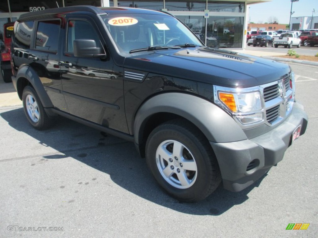 2007 Nitro SXT 4x4 - Black / Dark Slate Gray/Light Slate Gray photo #1