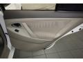 Super White - Camry LE Photo No. 29