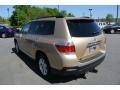 Sandy Beach Metallic - Highlander V6 Photo No. 4