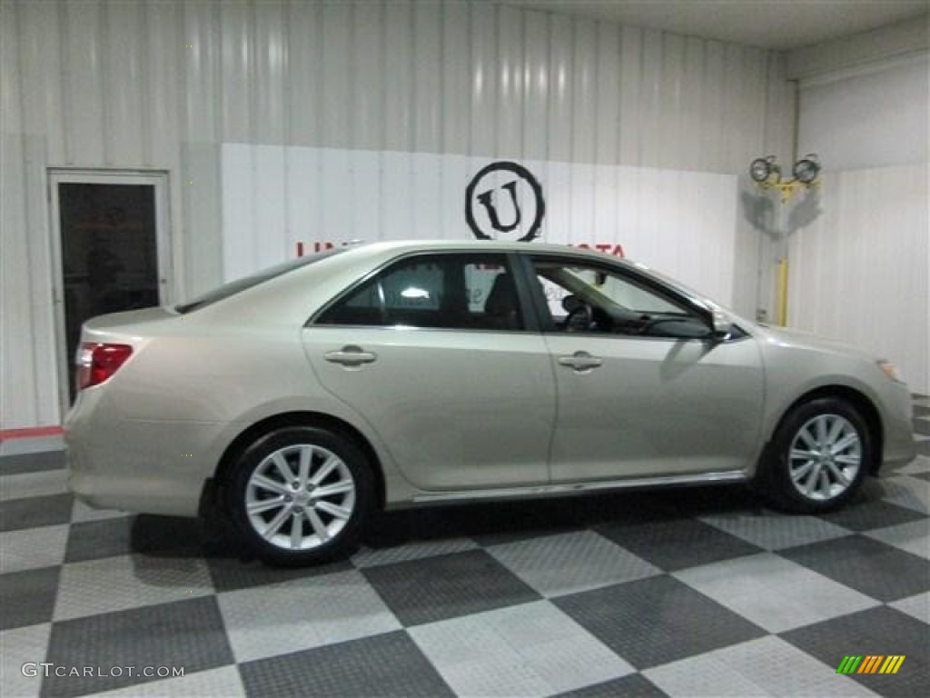 2013 Camry XLE - Champagne Mica / Ivory photo #7