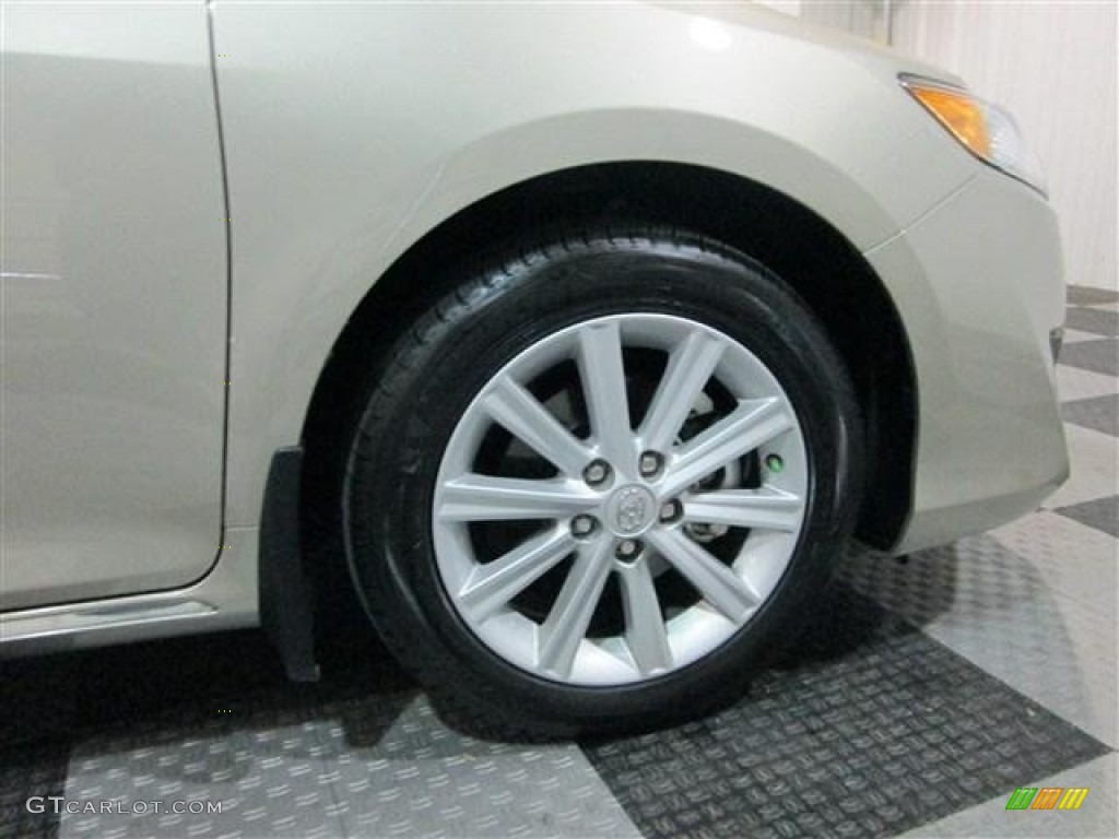 2013 Camry XLE - Champagne Mica / Ivory photo #8