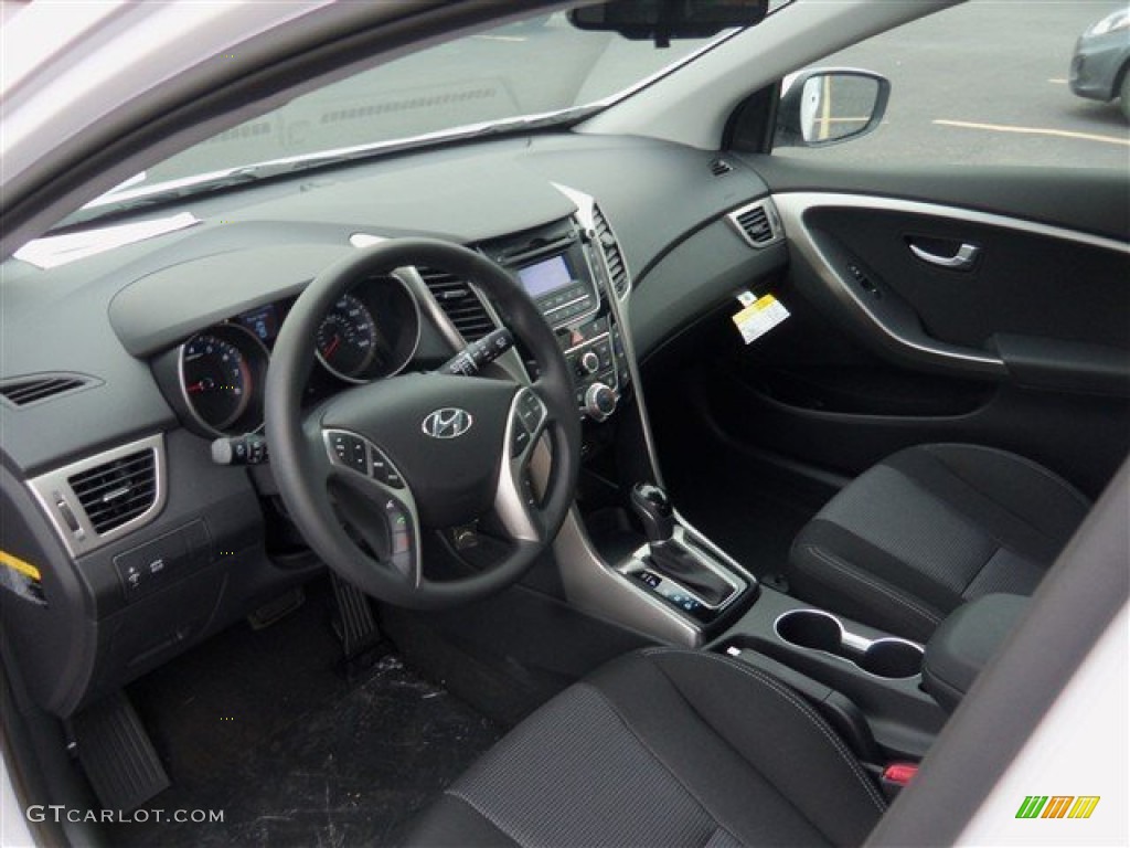 2013 Elantra GT - Monaco White / Black photo #9
