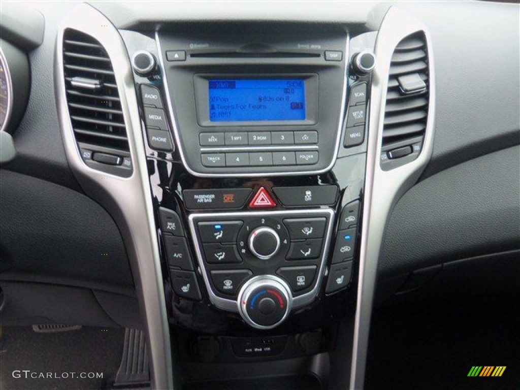 2013 Elantra GT - Monaco White / Black photo #14