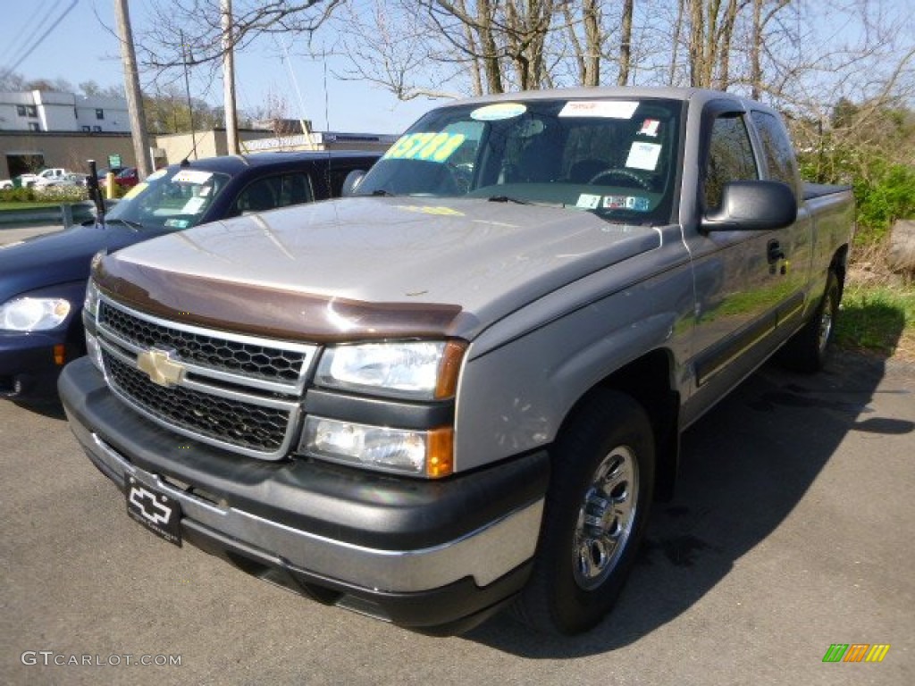 2006 Silverado 1500 LS Extended Cab 4x4 - Silver Birch Metallic / Dark Charcoal photo #5