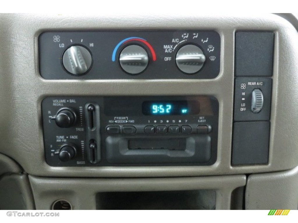 2000 Chevrolet Astro LS Passenger Van Controls Photos