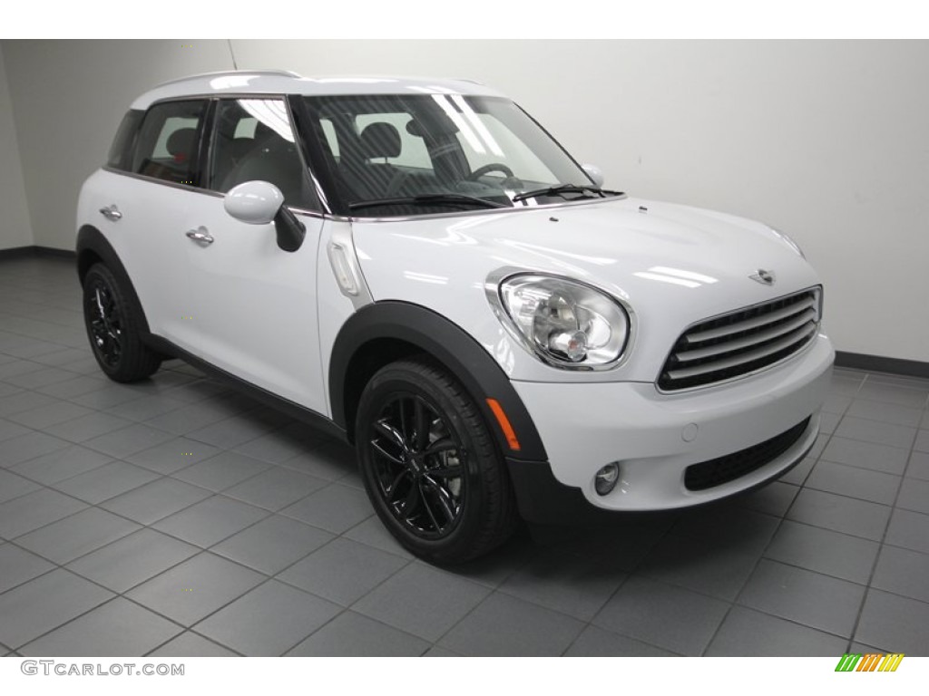 Light White Mini Cooper