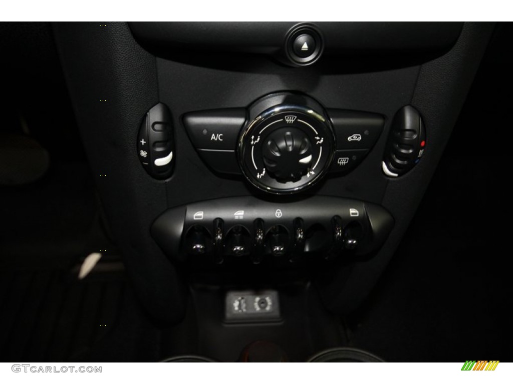 2013 Cooper Convertible - Ice Blue / Carbon Black photo #17