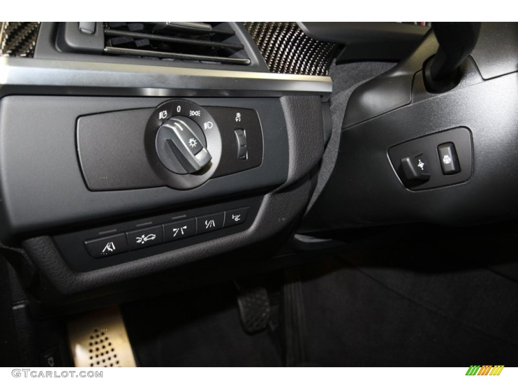 2013 BMW M6 Coupe Controls Photo #80283875