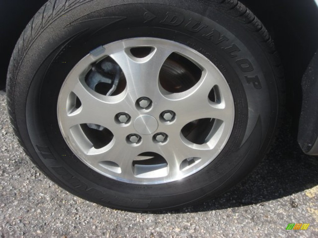 2003 VUE V6 AWD - White / Gray photo #25