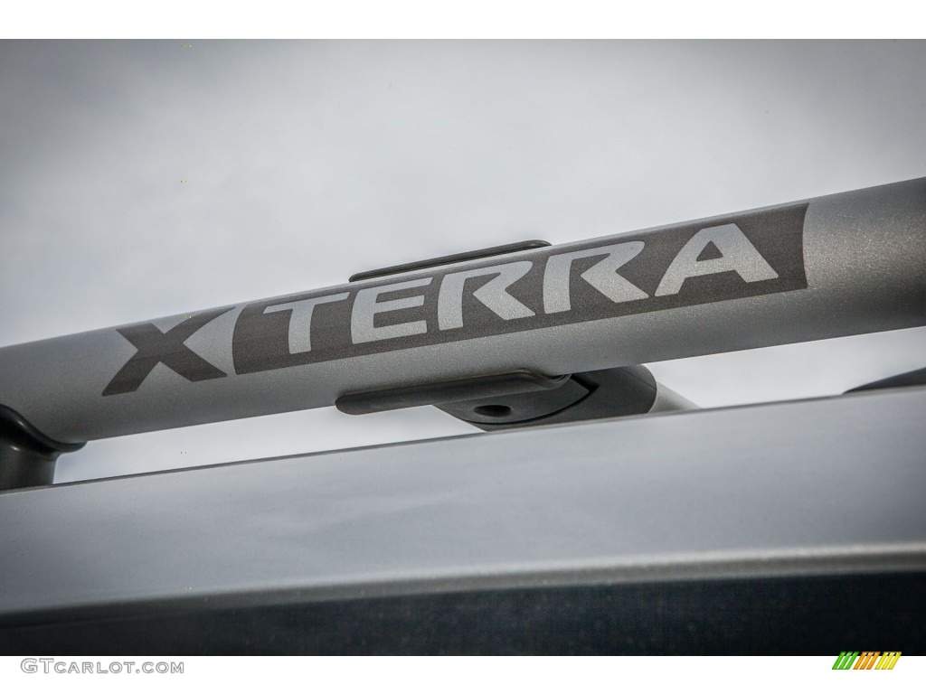 2010 Xterra S 4x4 - Silver Lightning Metallic / Gray photo #7