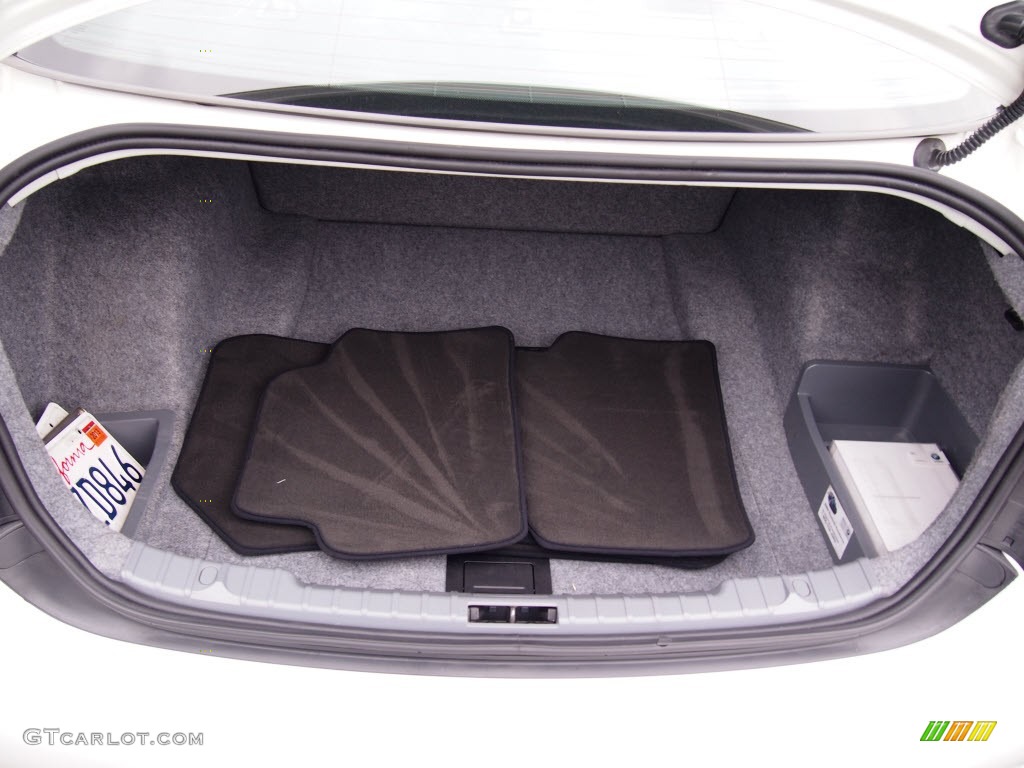 2010 BMW 3 Series 328i Sedan Trunk Photo #80293013