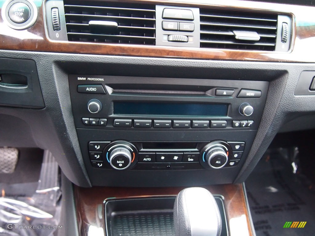2010 BMW 3 Series 328i Sedan Controls Photo #80293352