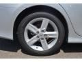 2013 Toyota Camry SE Wheel and Tire Photo