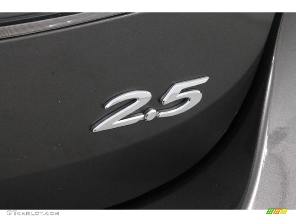 2010 Mazda MAZDA3 s Grand Touring 5 Door Marks and Logos Photos