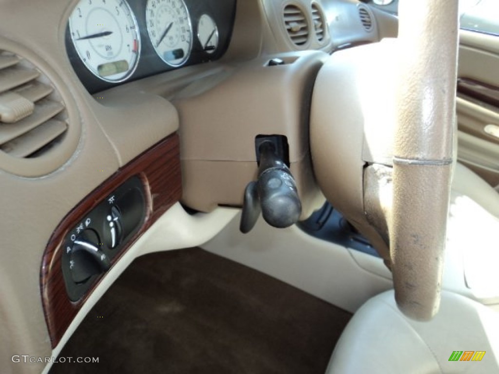 2000 300 M Sedan - Champagne Pearl / Camel/Tan photo #12