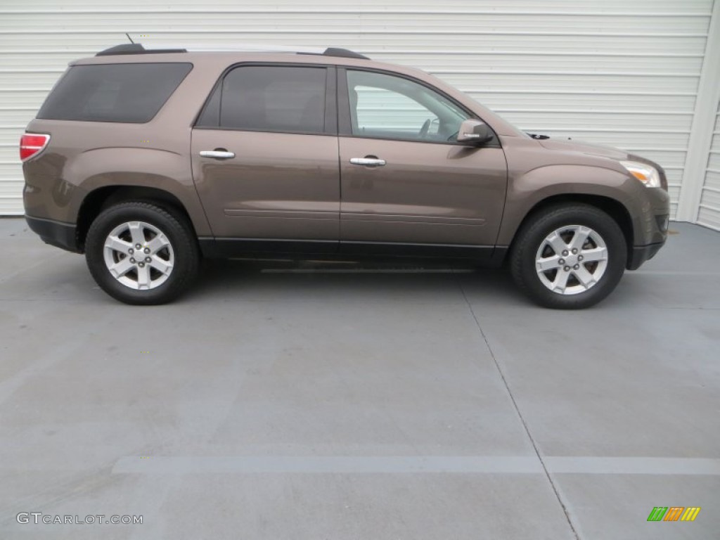2010 Outlook XE AWD - Cocoa / Tan photo #3