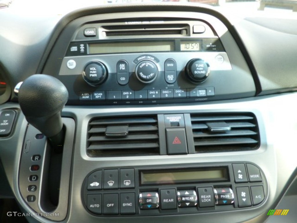 2005 Honda Odyssey EX-L Controls Photos