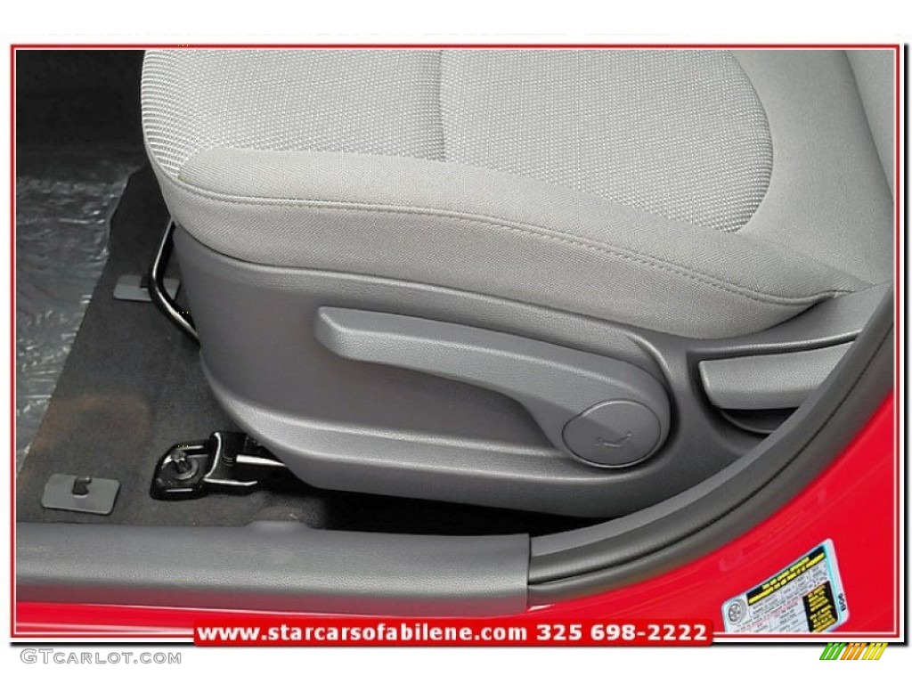 2013 Accent GS 5 Door - Boston Red / Gray photo #12