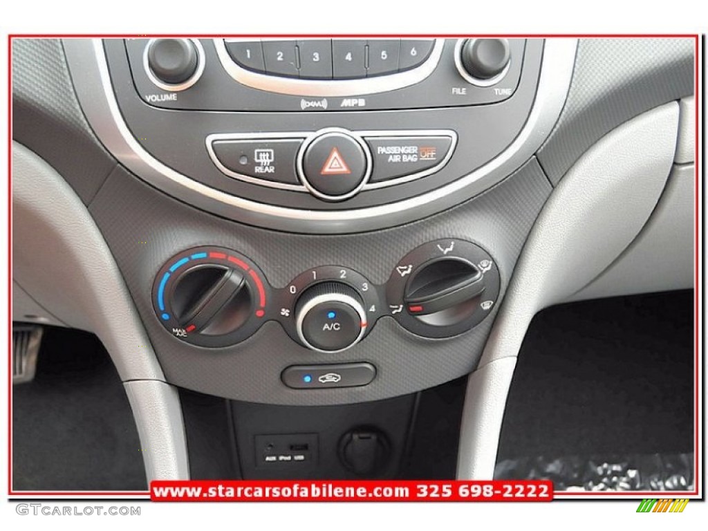 2013 Accent GS 5 Door - Boston Red / Gray photo #28