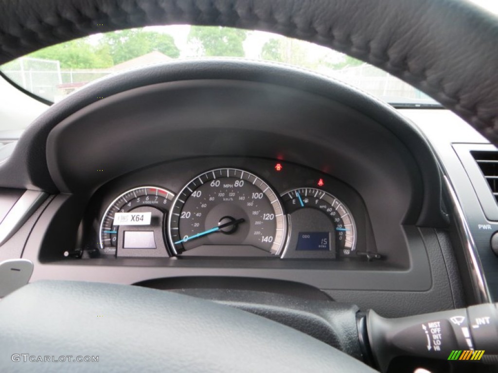 2013 Camry SE - Classic Silver Metallic / Black photo #29