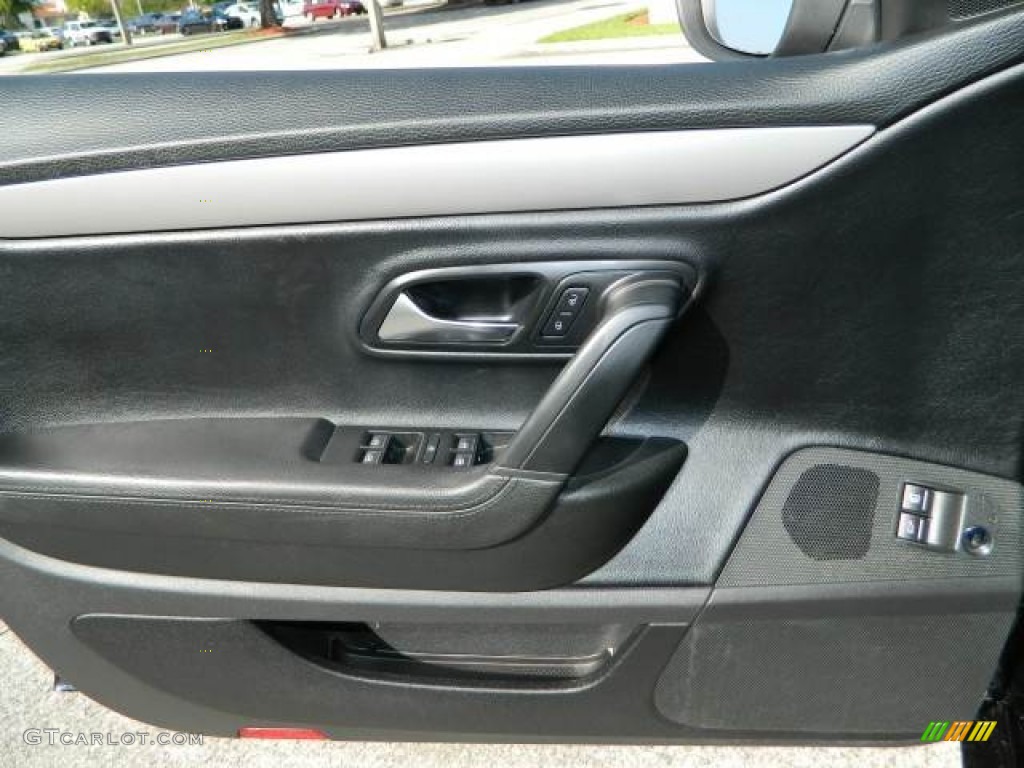 2009 Volkswagen CC Sport Door Panel Photos