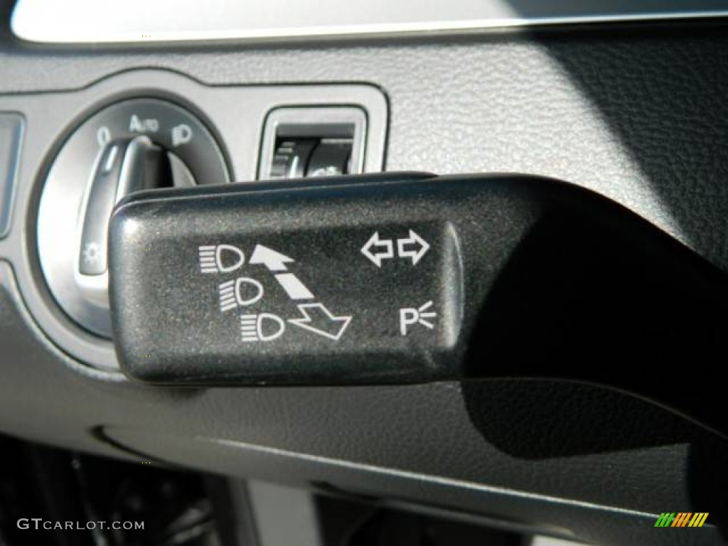 2009 Volkswagen CC Sport Controls Photo #80306690