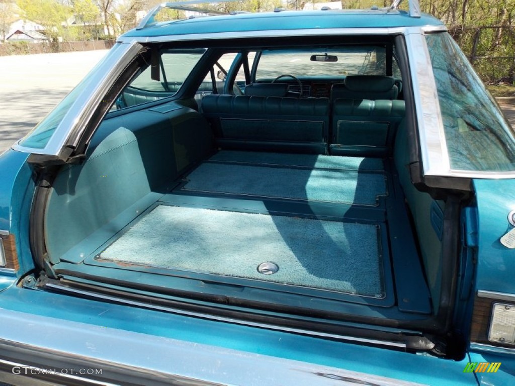1975 Oldsmobile Custom Cruiser Station Wagon Trunk Photo #80309927