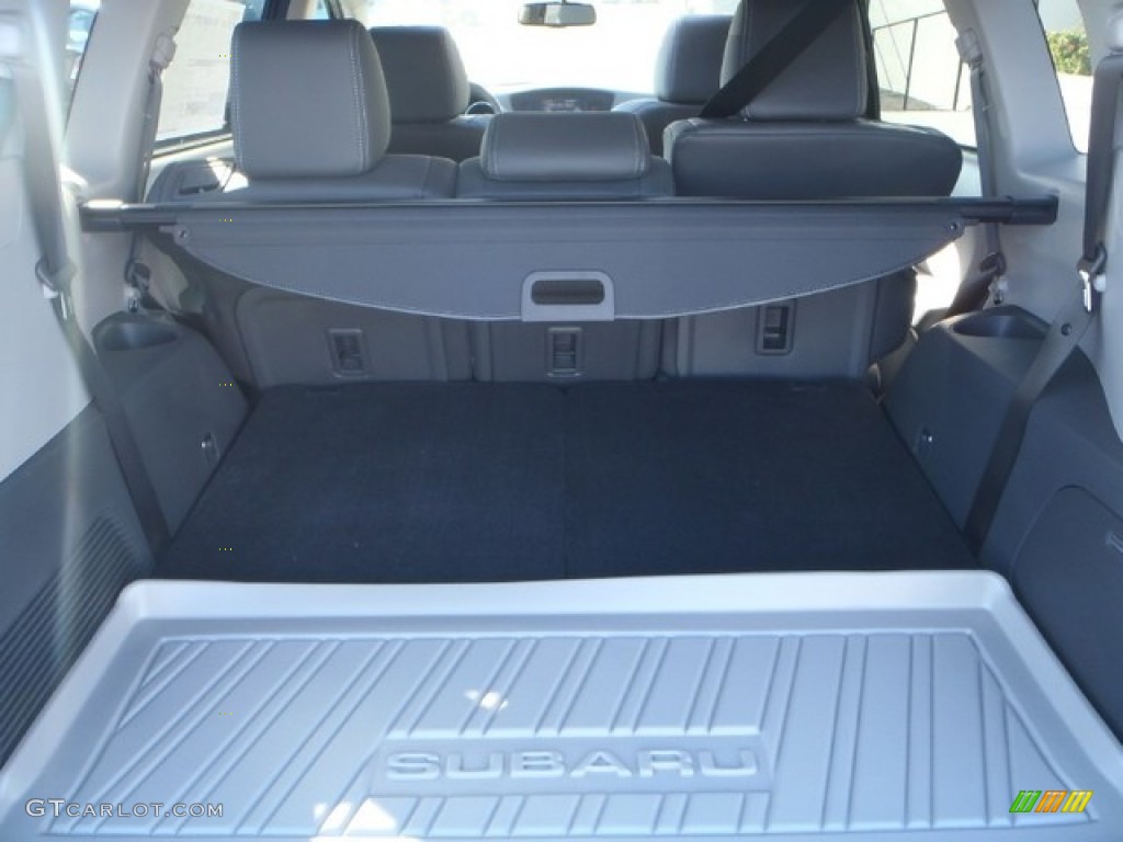 2013 Subaru Tribeca 3.6R Limited Trunk Photos