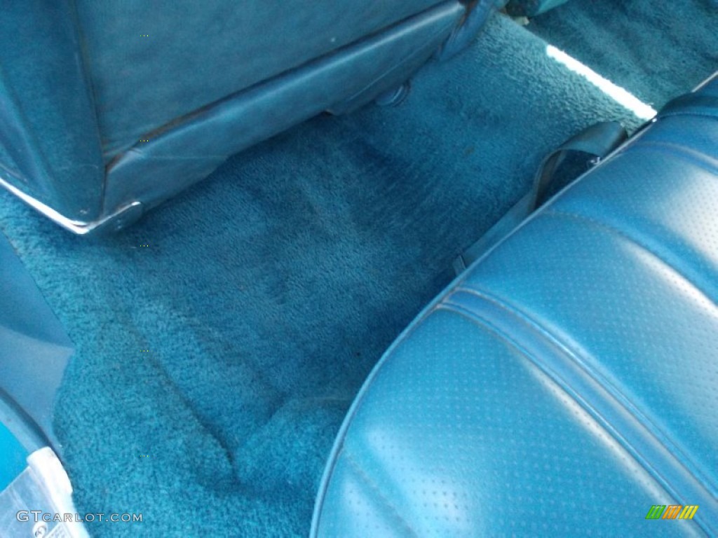1975 Oldsmobile Custom Cruiser Station Wagon Rear Seat Photo #80310185