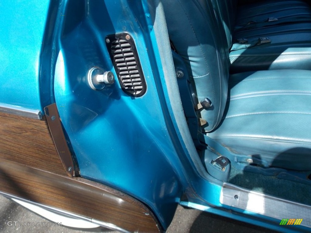 Blue Interior 1975 Oldsmobile Custom Cruiser Station Wagon Photo #80310269