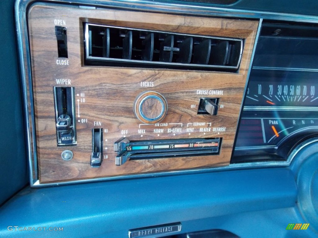 1975 Oldsmobile Custom Cruiser Station Wagon Controls Photos