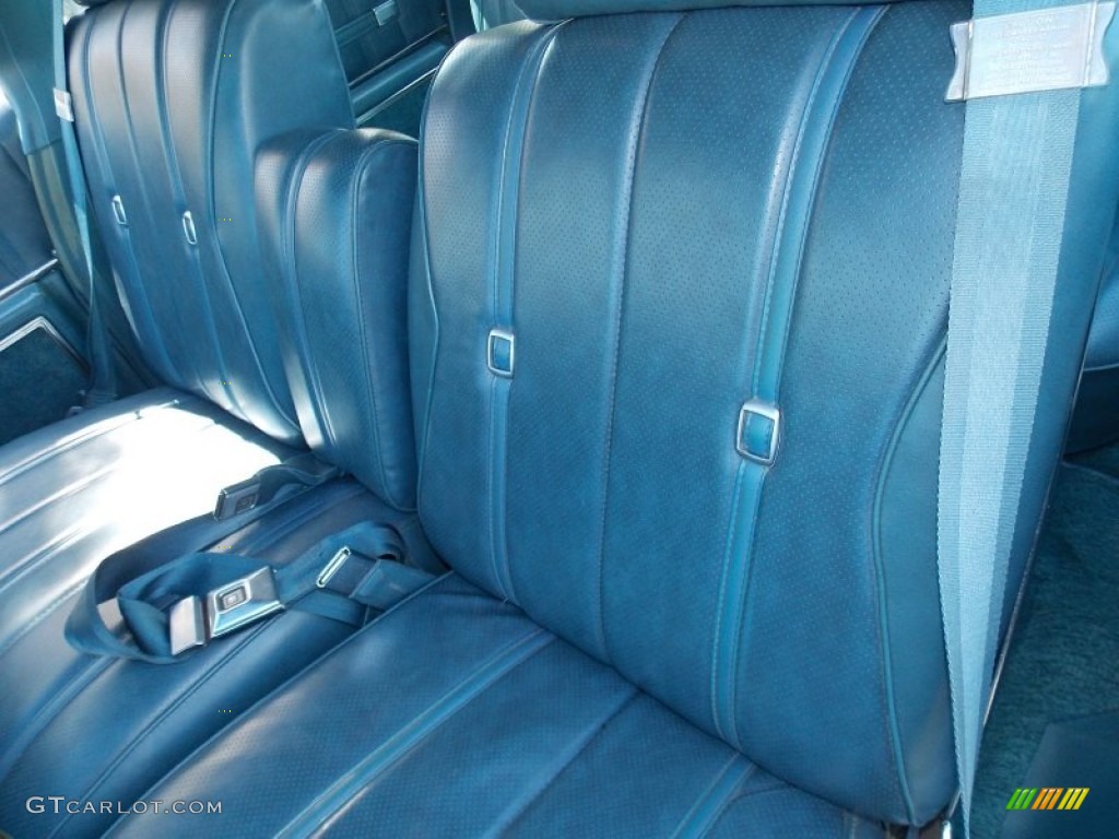 1975 Oldsmobile Custom Cruiser Station Wagon Interior Color Photos