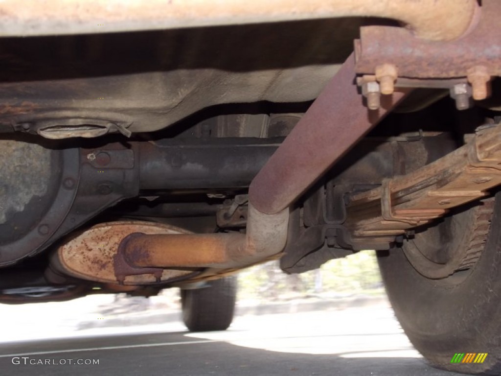 1975 Oldsmobile Custom Cruiser Station Wagon Undercarriage Photo #80310920