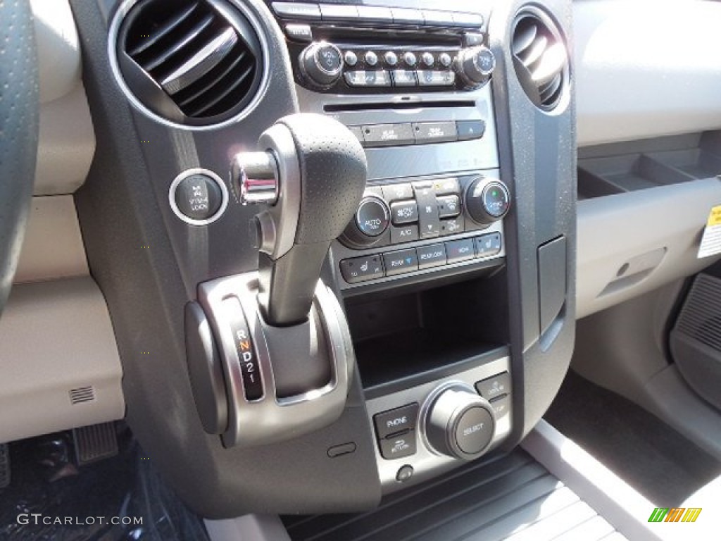 2013 Pilot EX-L 4WD - Taffeta White / Gray photo #15