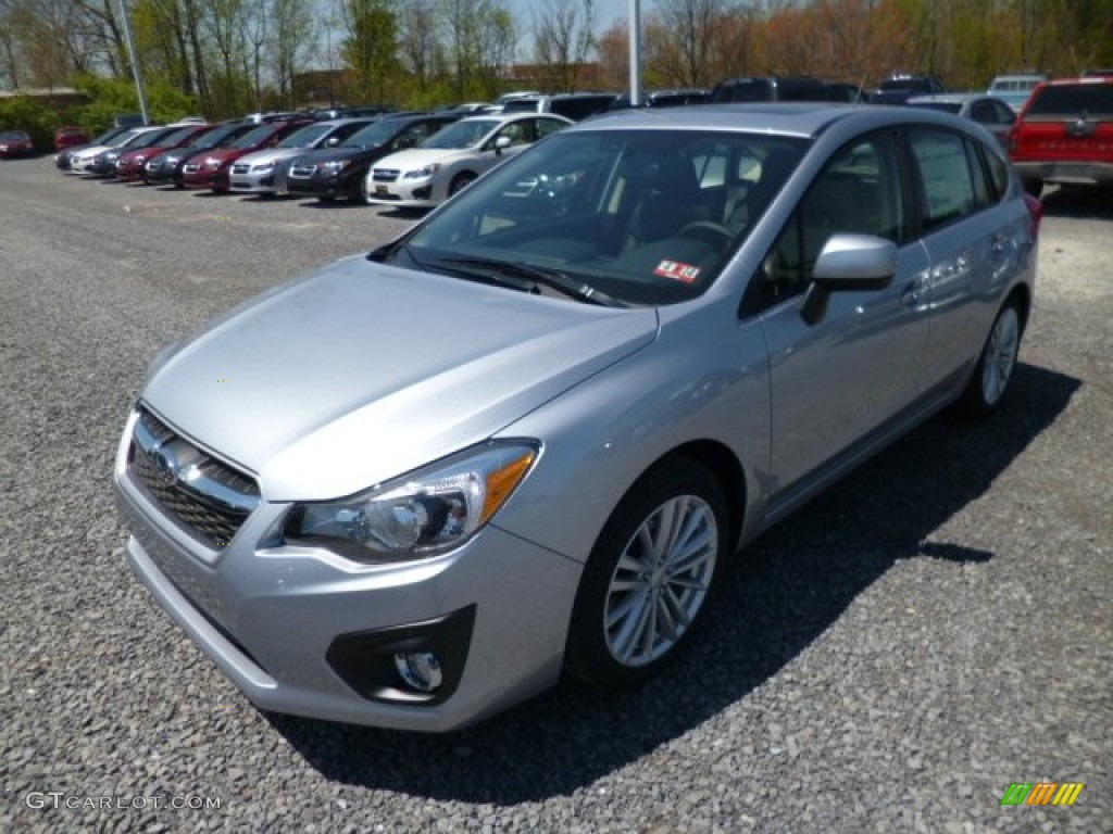 2013 Impreza 2.0i Limited 5 Door - Ice Silver Metallic / Black photo #3