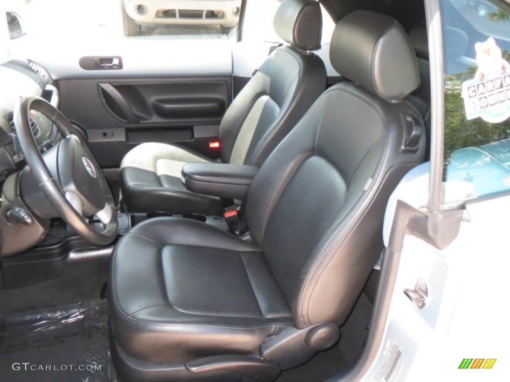 Black Interior 2010 Volkswagen New Beetle 2.5 Convertible Photo #80317536
