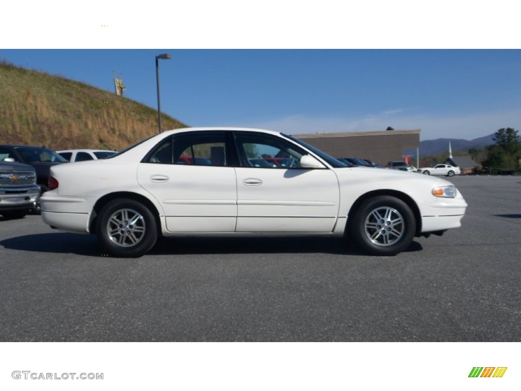 2003 Regal LS - White / Medium Gray photo #1