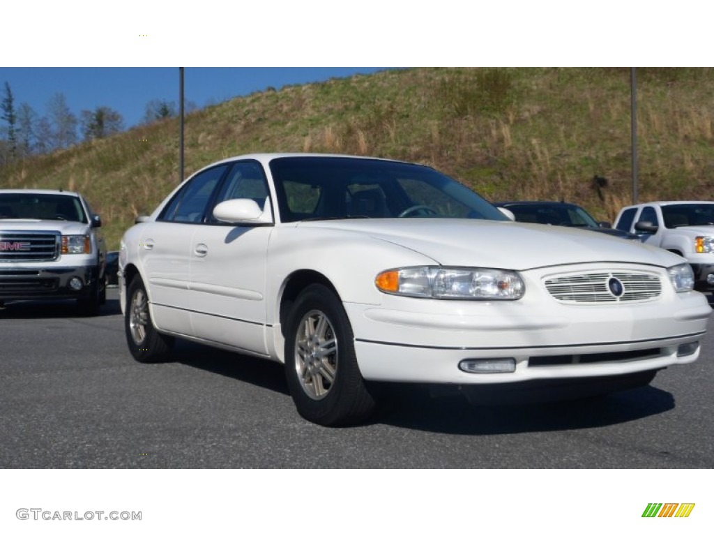2003 Regal LS - White / Medium Gray photo #2