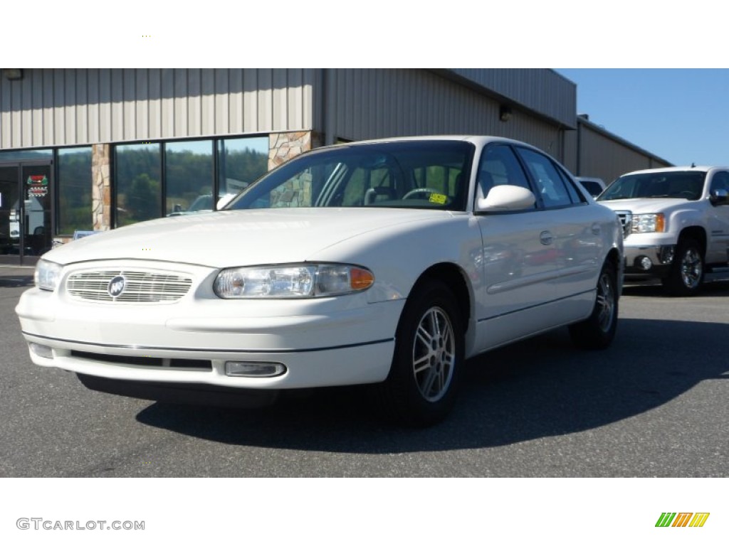 2003 Regal LS - White / Medium Gray photo #4