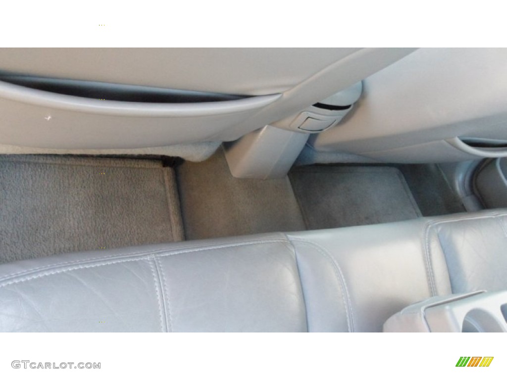 2003 Regal LS - White / Medium Gray photo #21
